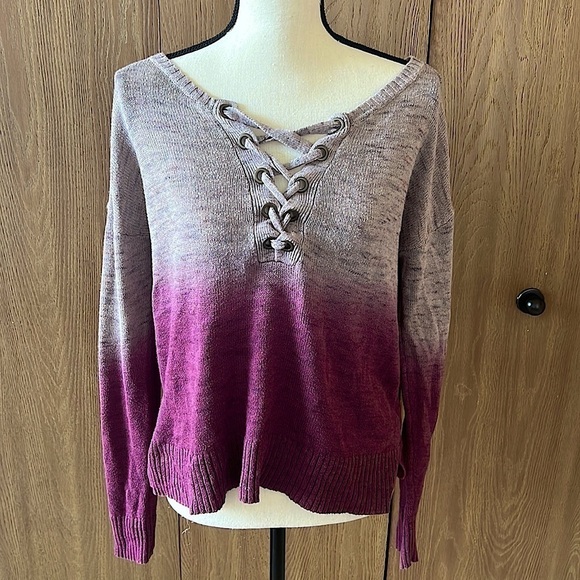 American Eagle Outfitters Sweaters - American Eagle Women’s Purple Ombré Long Sleeve Sweater Sz S